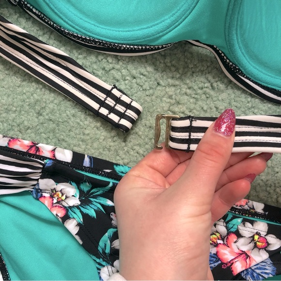 Adorable Xhilaration Floral Teal Bikini - Picture 10 of 10